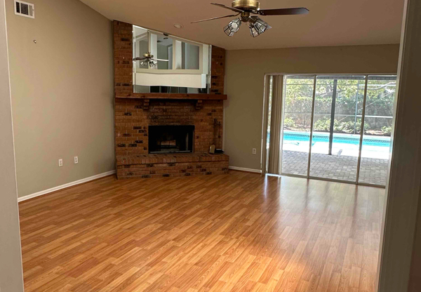 4442 WINDERWOOD CRES