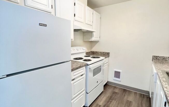 3 beds, 2.5 baths, 1,500 sqft, $2,035, Unit C-02