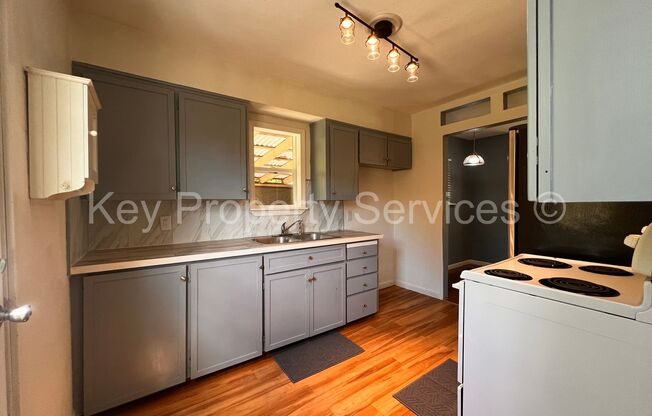 Cozy Two Bedroom House with Large Yard