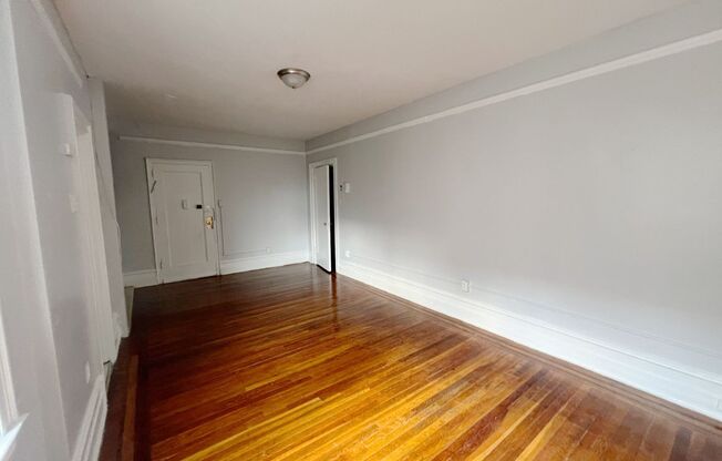 Studio, 1 bath, $1,800, Unit E25