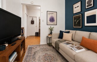 330 W 43 ST