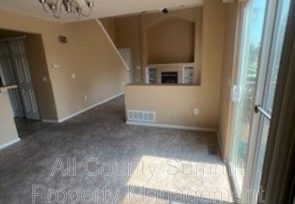 3745 S QUATAR WAY