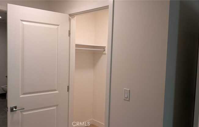 1 bed, 1 bath, 941 sqft, $3,000, Unit 922