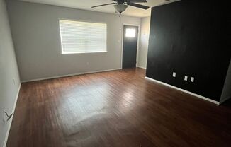 3 beds, 1.5 baths, $1,295