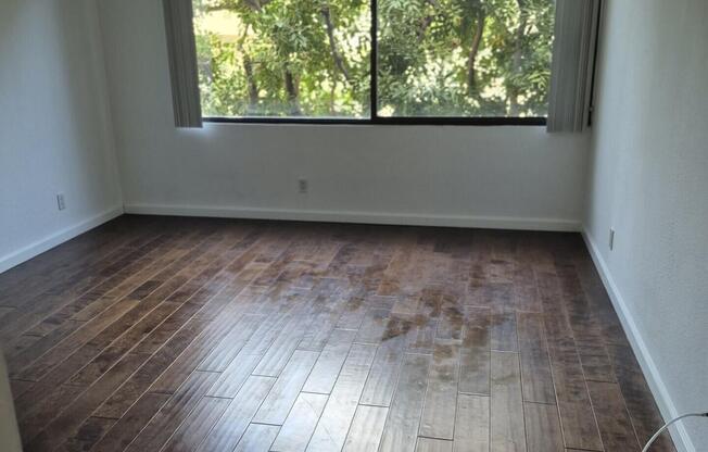 2 beds, 2 baths, 1,264 sqft, $3,100, Unit 207