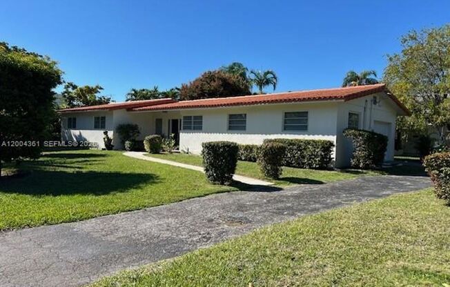2500 SW 58th Ave MIAMI, FL 33155