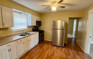 3 beds, 1 bath, $1,100