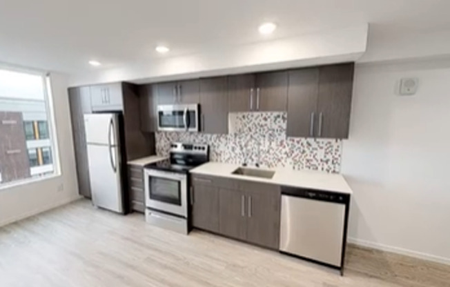 Studio, 1 bath, 306 sqft, $1,192, Unit 709