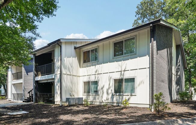 3 beds, 2 baths, 1,275 sqft, $1,749, Unit 12G