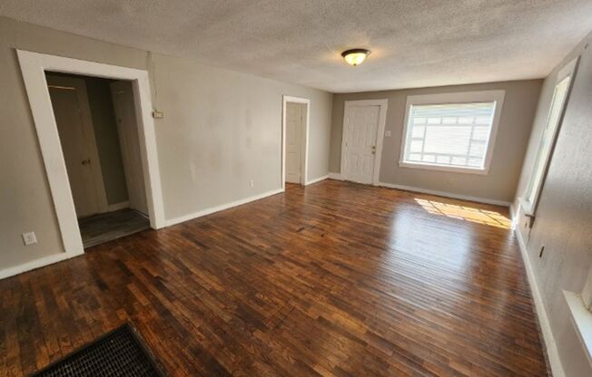 Welcome home to 3716 Marion, North Little Rock, updated, for rent *Move in Special - $0 Deposit option* - Please read the full description*