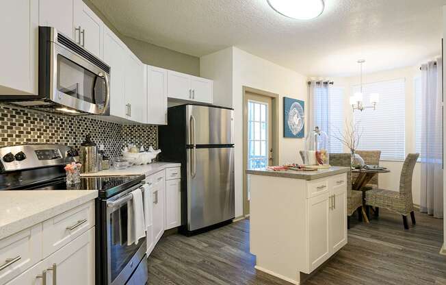 Hamptons on Heron Bay kitchen