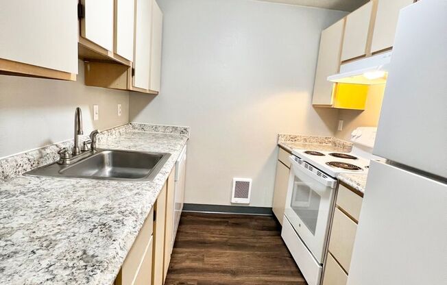 1 bed, 1 bath, 675 sqft, $1,192, Unit H-12