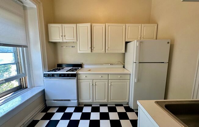 Charming Juneau Village Apartments!