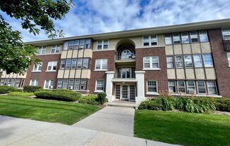 2114 N Summit