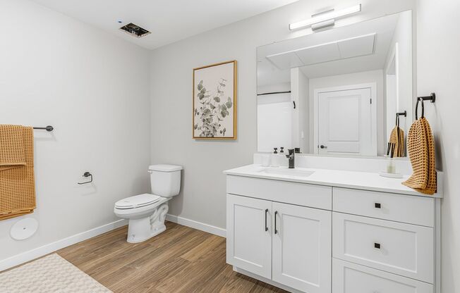 2 beds, 2 baths, 1,029 sqft, $1,775, Unit 1-204