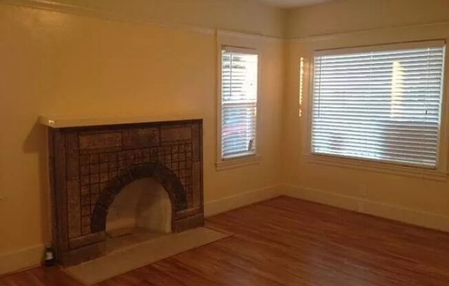 2 Bed 1 Bath House in Oakland - Coming Soon !!!