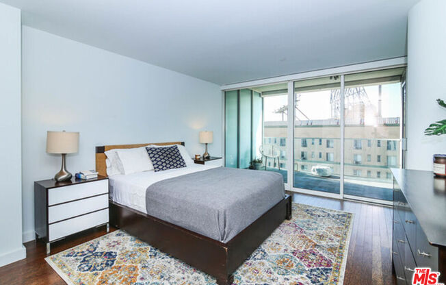 2 beds, 2.5 baths, 1,700 sqft, $5,250, Unit 10N