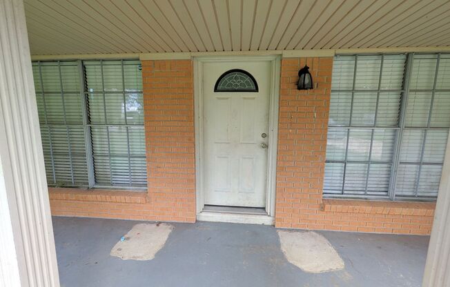 ** MOVE-IN Special! $300 off first month Rent**  - 2430 Granger, Bridge City, TX 77611