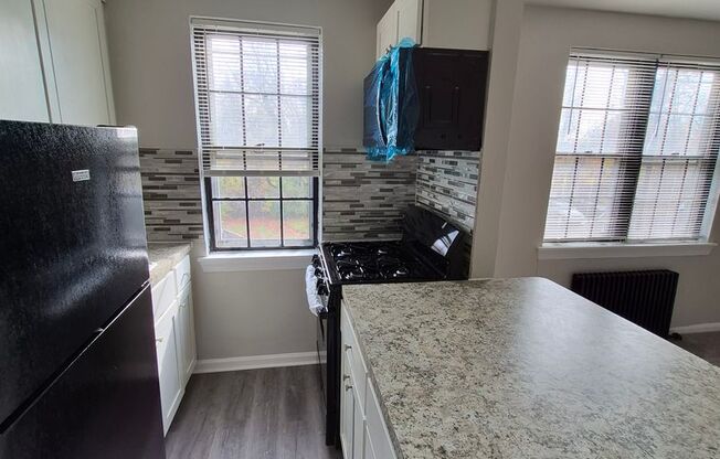 1 bed, 1 bath, 650 sqft, $1,225, Unit 03-1506