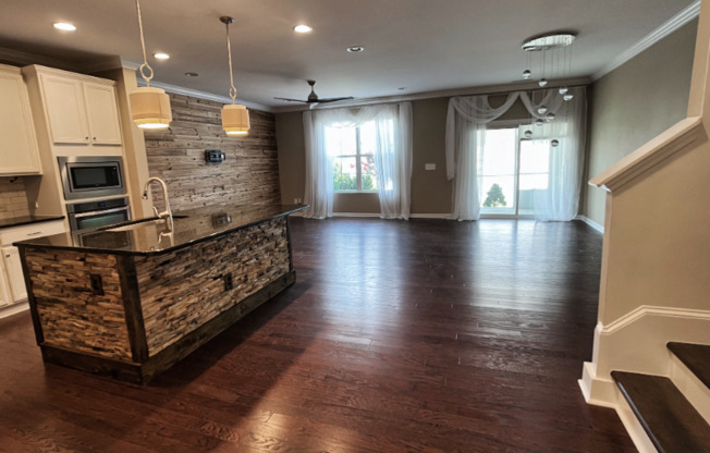 1414 SOUTHPOINT TRL