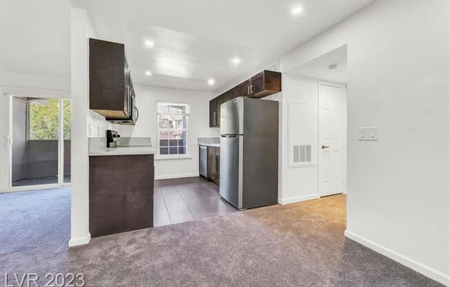 Stunning condo in Henderson!