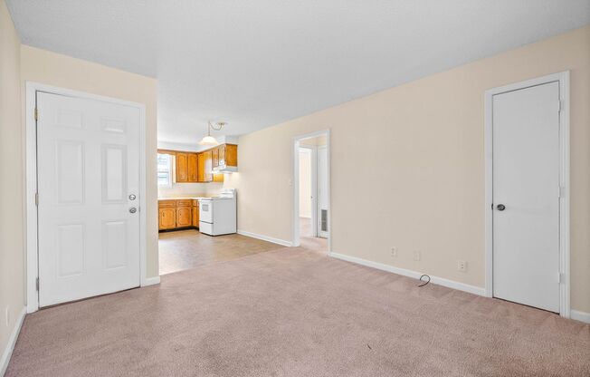 2 Bedroom Duplex With Basement Storage For Rent!