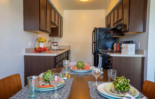 Well Lit Dining Room at Hamilton Square Apartments, Westfield, IN