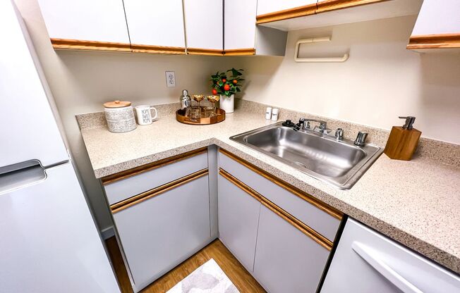2 beds, 1 bath, 788 sqft, $2,395, Unit 102