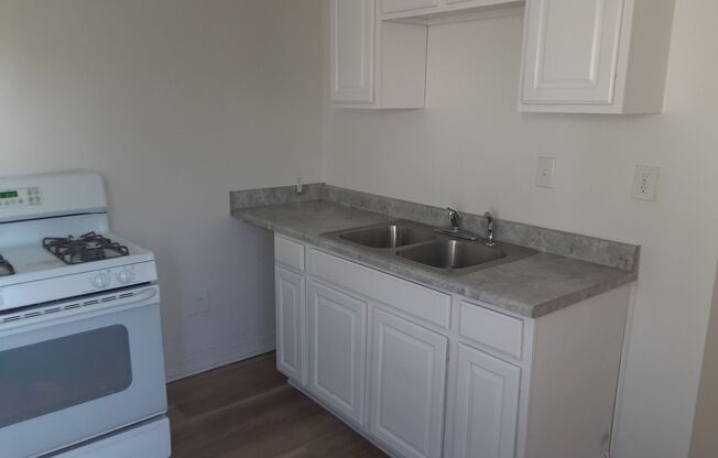 1 bed, 1 bath, 600 sqft, $1,795, Unit 07