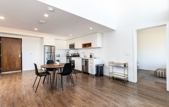 2 beds, 2 baths, 1,084 sqft, $5,150, Unit 610
