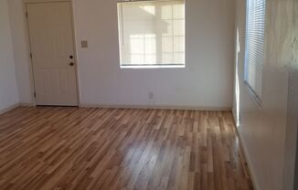 1 bed, 1 bath, 700 sqft, $1,000