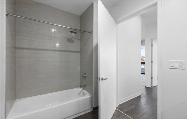 1 bed, 1 bath, 626 sqft, $2,376, Unit 302