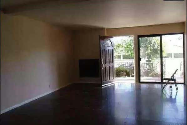 2 beds, 2 baths, 951 sqft, $2,500