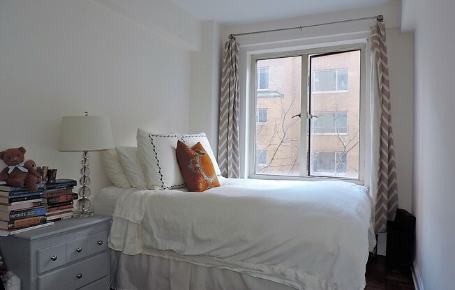 1 bed, 1 bath, 762 sqft, $5,250, Unit 3G