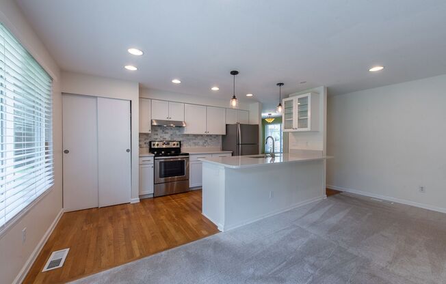 Peaceful neighborhood setting within walking distance to Microsoft Campus and Grass Lawn Park