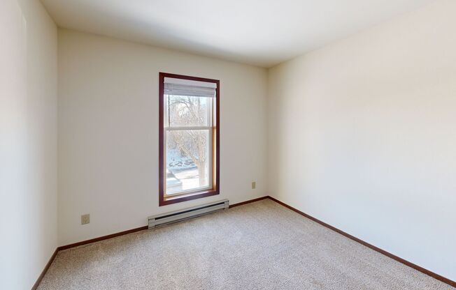 2 beds, 1 bath, 965 sqft, $1,675, Unit 7740CG