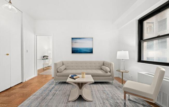 58 W 58th St Apt 14D