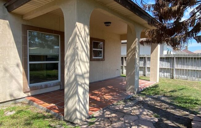 BEAUTIFUL ISLAND HOME IN COQUINA BAY!