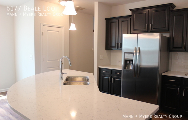 6177 BEALE LOOP