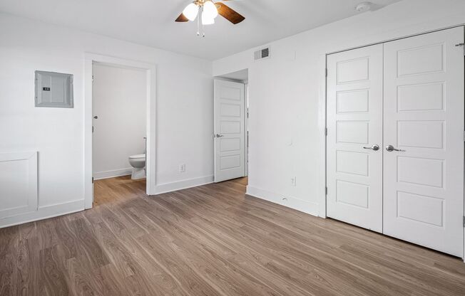 1 bed, 1 bath, 694 sqft, $957, Unit 4
