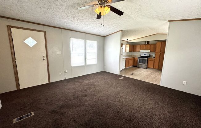 3 Bedroom / 2 Bathroom Westside Mobile Home