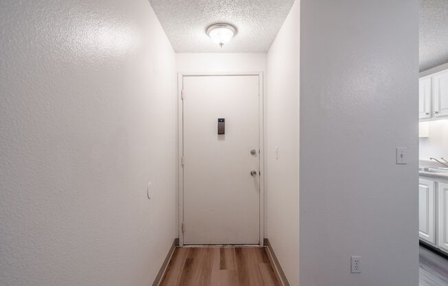 2 beds, 1 bath, $1,399, Unit 36-5