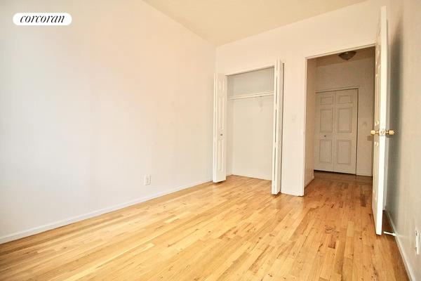 3 beds, 1.5 baths, 1,100 sqft, $3,900, Unit 3K