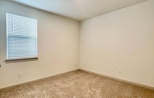 4 beds, 3 baths, $2,190