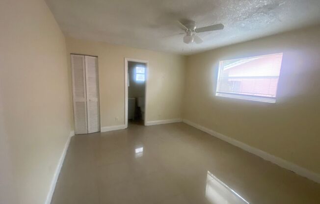 3 beds, 2 baths, $2,332, Unit Unit 2