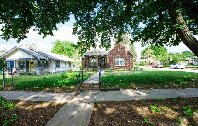 1347 S INDIANAPOLIS AVE E
