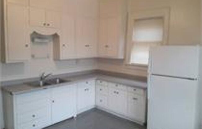 3225-27 W McKinley Blvd