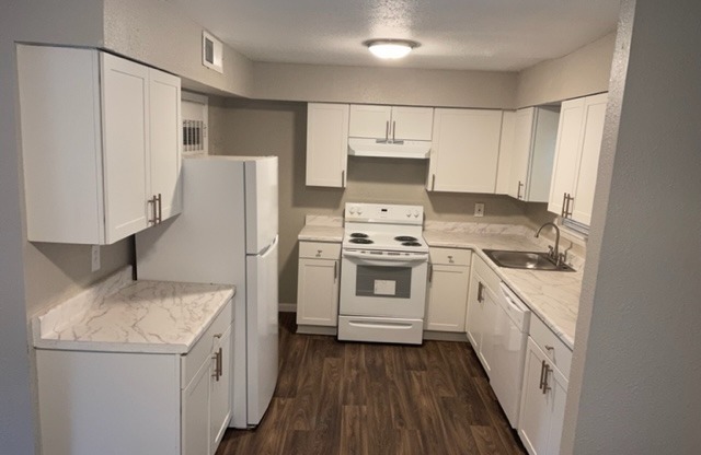 Renovated 2 Bed Kitchen