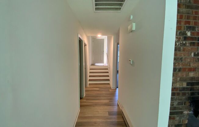 439 - 441 N Shiloh Ave