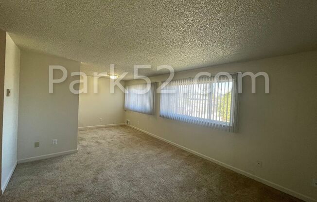 $500 Off the 1st Full Month!  2 Bedroom 1 Bathroom Upper Level Apartment in Tacoma